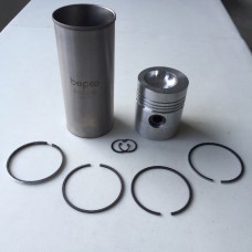 LANDINI PISTON KIT W/ CAST LINER AD3.152 U5MK0117 5500 5530 5530F 5830 5840  - 31-8